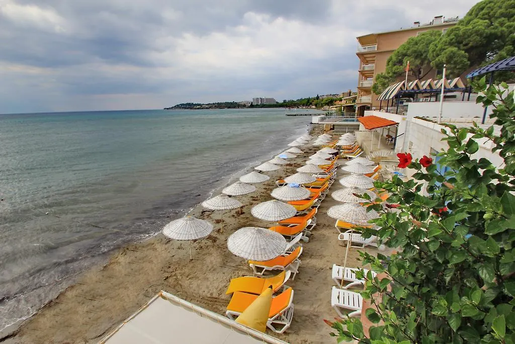 קוסדסי Grand Ozcelik Hotel