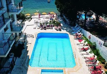 Grand Ozcelik Hotel Кушадасы
