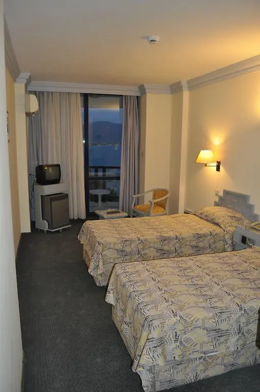 ***  Grand Ozcelik Hotel Кушадасы Турция