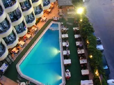 Grand Ozcelik Hotel Кушадасы