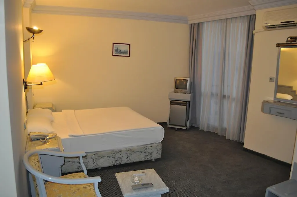 Grand Ozcelik Hotel Кушадасы Турция