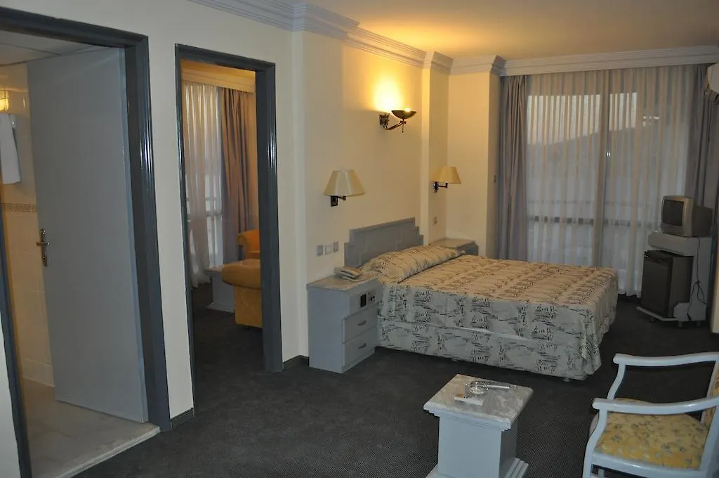 Grand Ozcelik Hotel 库萨达斯 3*,  土耳其