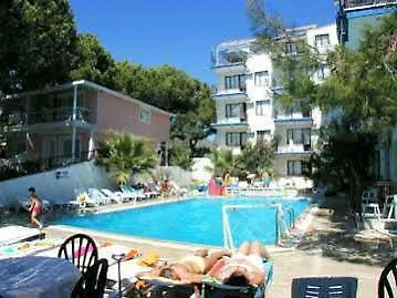Grand Ozcelik Hotel 库萨达斯